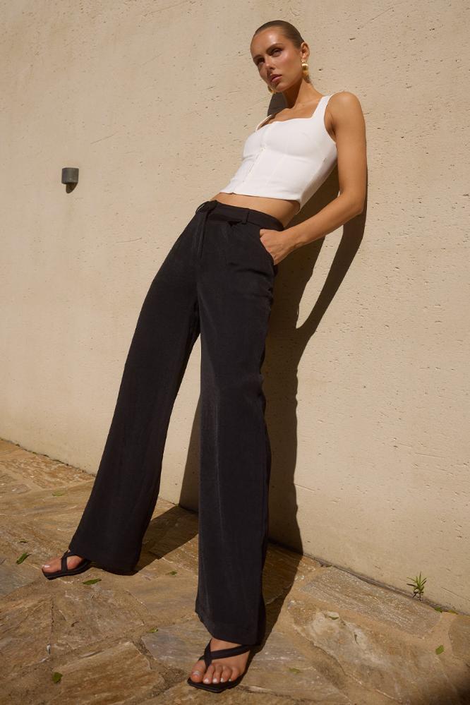 Zarriah Pant in Black